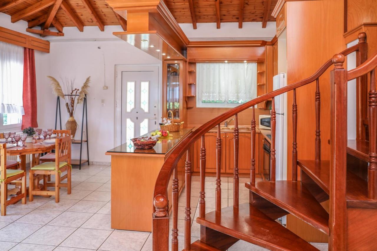 Villa Mitzelos Moni Evaggelistrias Екстериор снимка