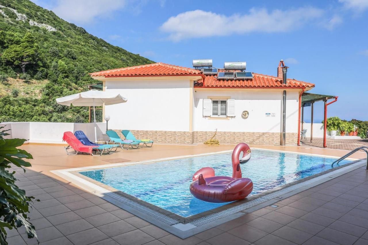 Villa Mitzelos Moni Evaggelistrias Екстериор снимка