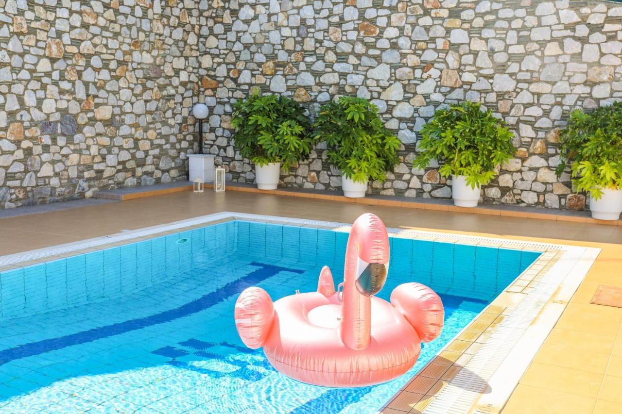 Villa Mitzelos Moni Evaggelistrias Екстериор снимка