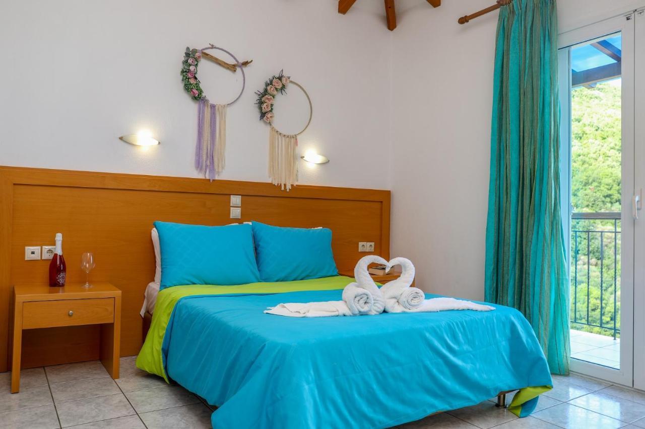 Villa Mitzelos Moni Evaggelistrias Екстериор снимка