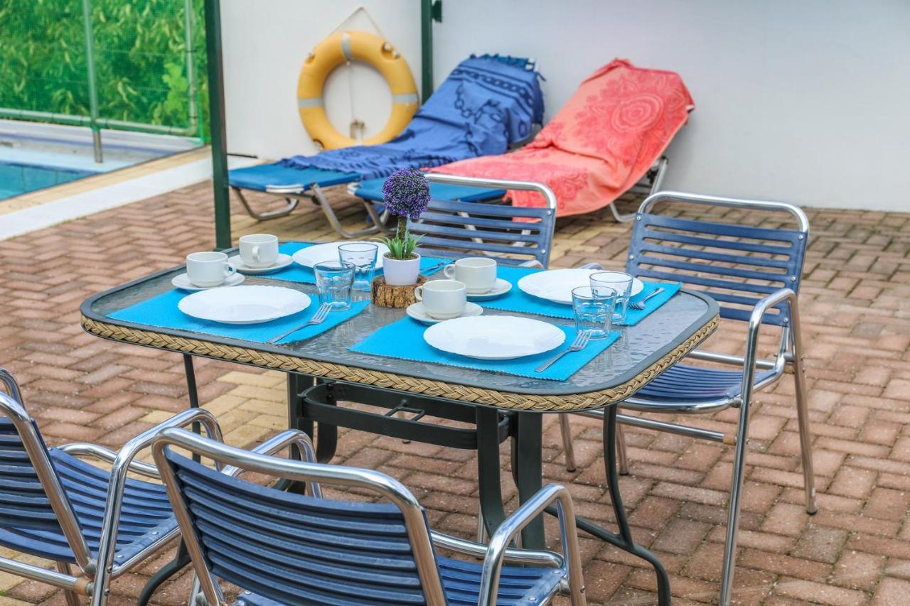 Villa Mitzelos Moni Evaggelistrias Екстериор снимка