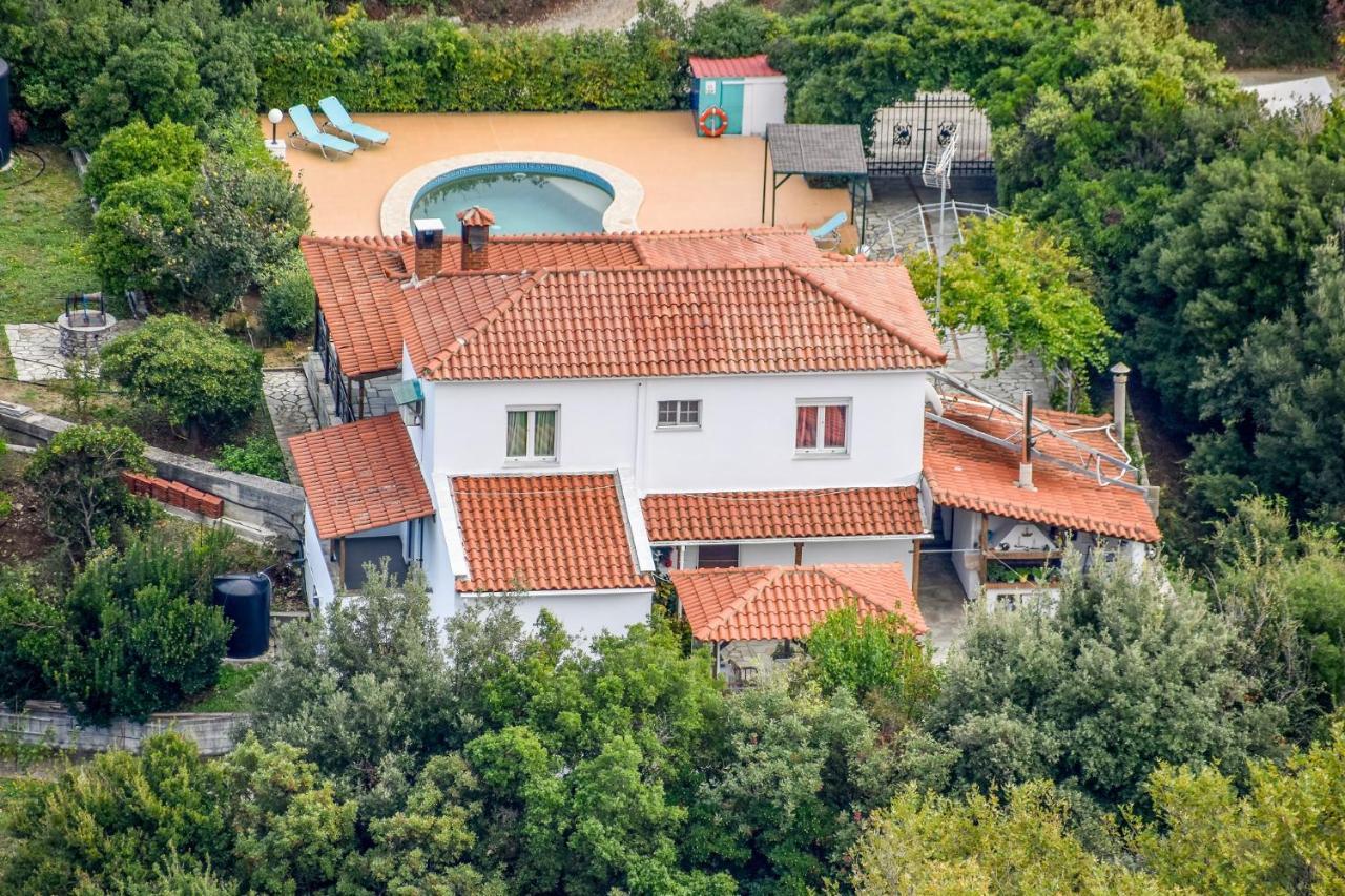 Villa Mitzelos Moni Evaggelistrias Екстериор снимка
