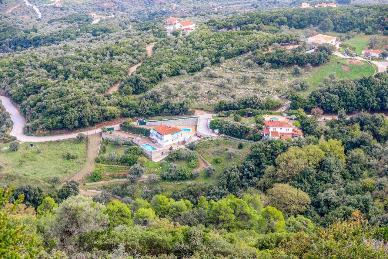 Villa Mitzelos Moni Evaggelistrias Екстериор снимка